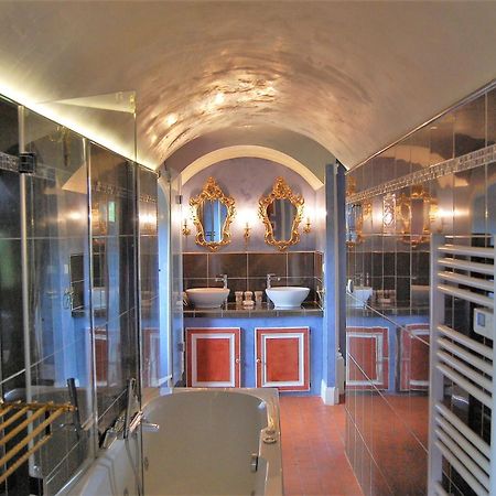 Chateau La Servayrie - Chambre D'Hotes Marcillac-Vallon Buitenkant foto